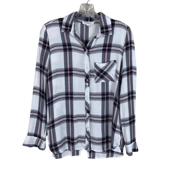 Beachlunchlounge Plaid Flannel Long Sleeve Button Down Top - Picture 4 of 6